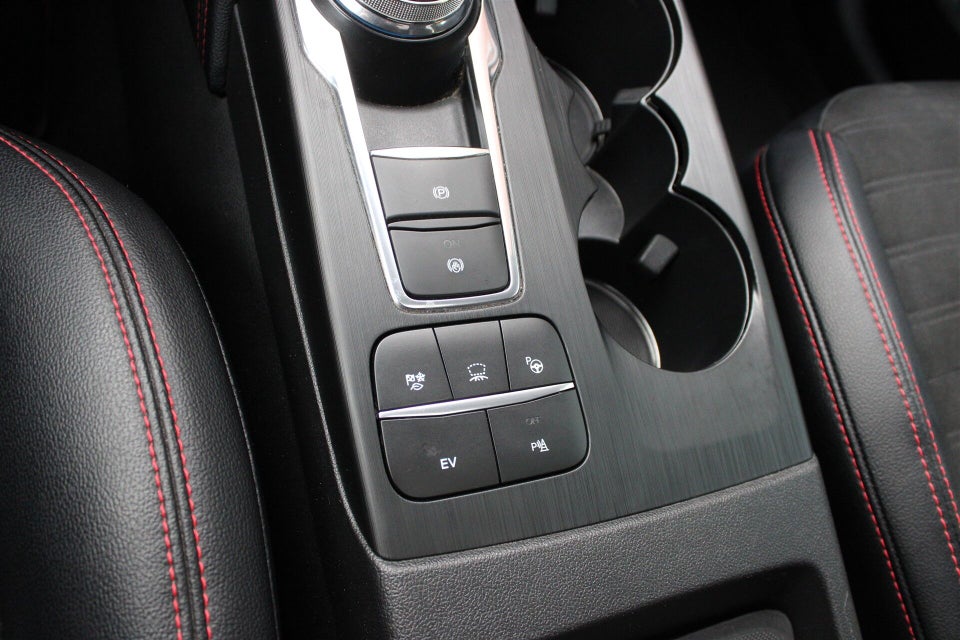 Ford Kuga 2,5 PHEV ST-Line X CVT 5d