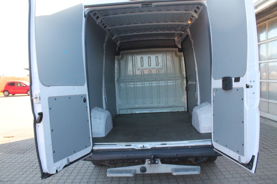 Fiat Ducato 35 2,3 MJT 140 Kassevogn L2H2 Pro+ aut.