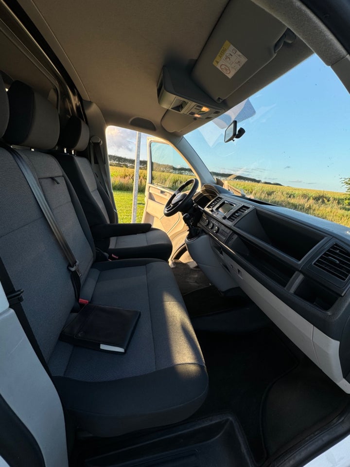 VW Transporter 2,0 TDi 140 Kassevogn lang