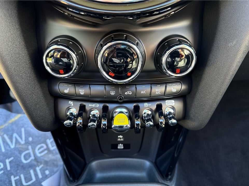 MINI Cooper SE Classic Trim 3d