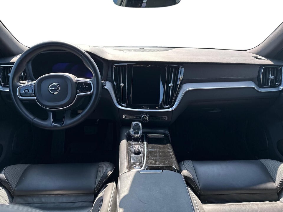 Volvo V60 2,0 T6 ReCharge Ultimate Dark aut. AWD 5d
