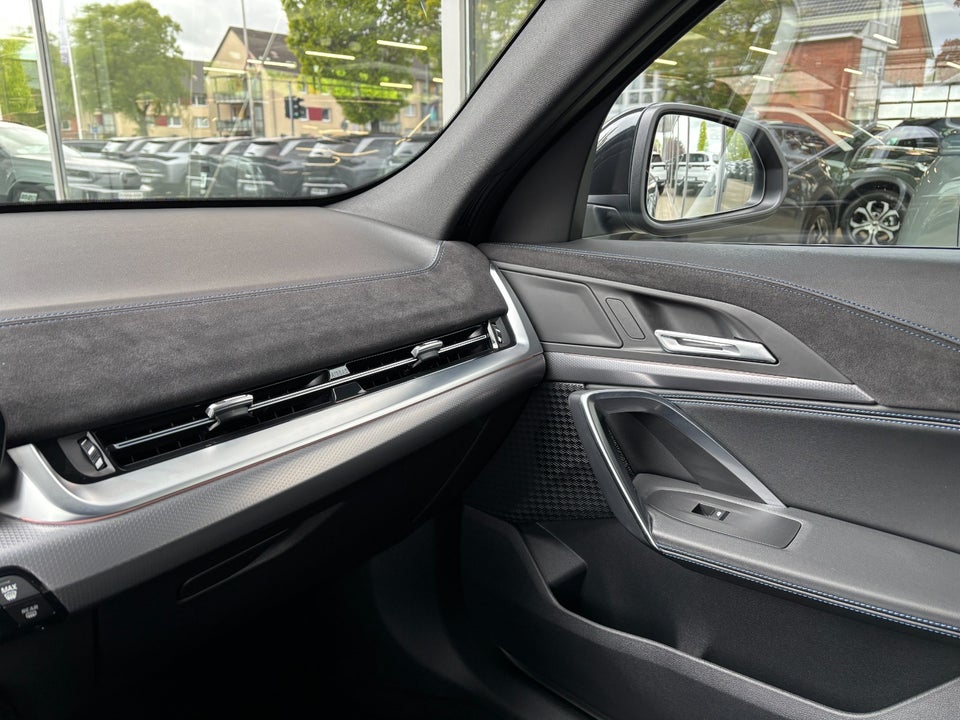 BMW iX2 xDrive30 M-Sport Premium 5d