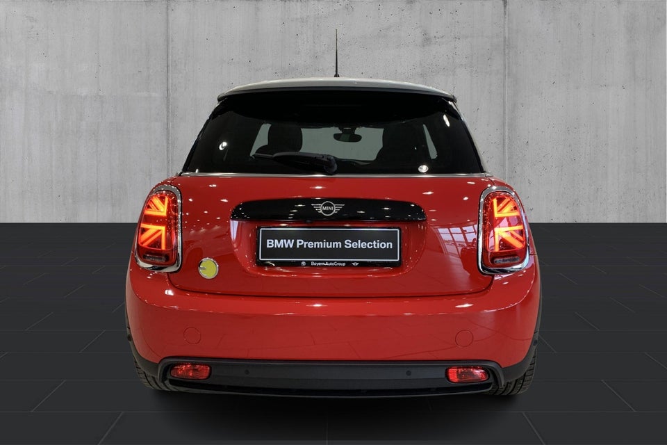 MINI Cooper SE Essential 3d