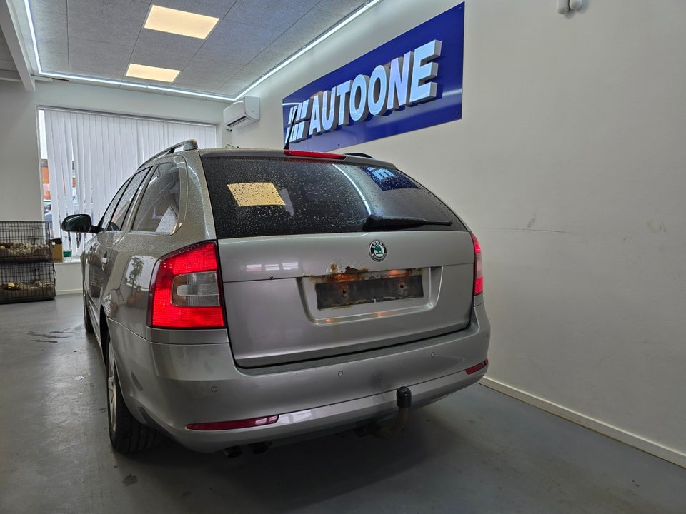 Skoda Octavia 1,4 TSi 122 Elegance Combi 5d