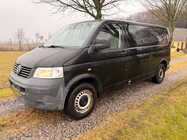 VW Transporter 2,5 TDi 130 Kassevogn lang 5d