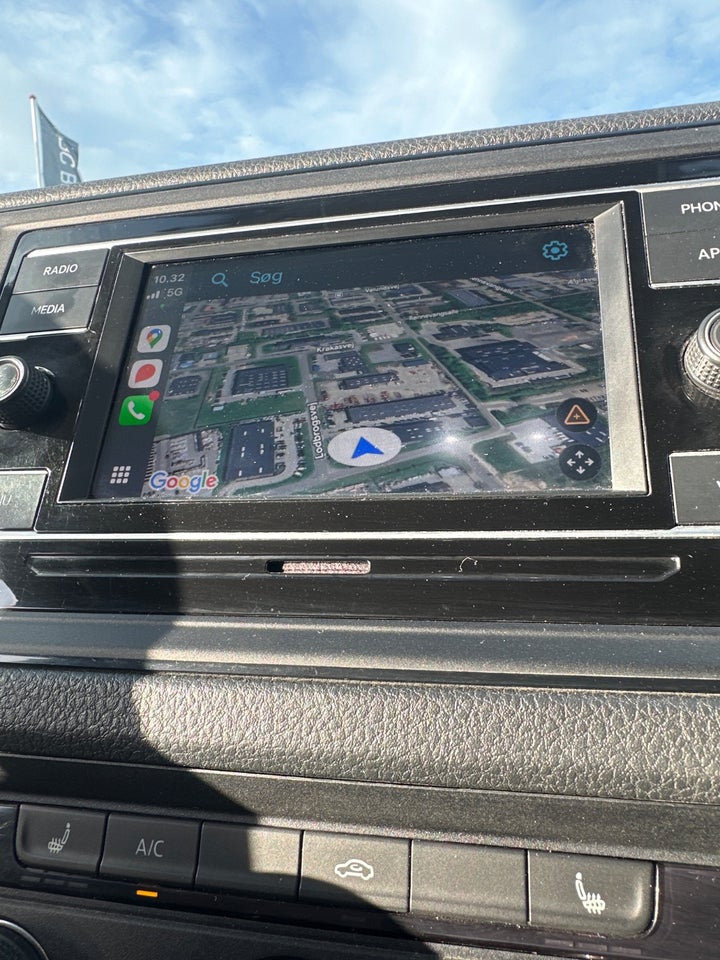 VW Crafter 35 2,0 TDi 177 Alukasse aut. 2d