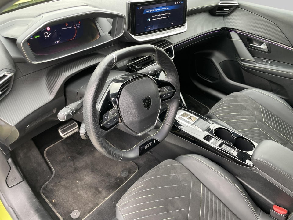 Peugeot e-208 54 GT 5d