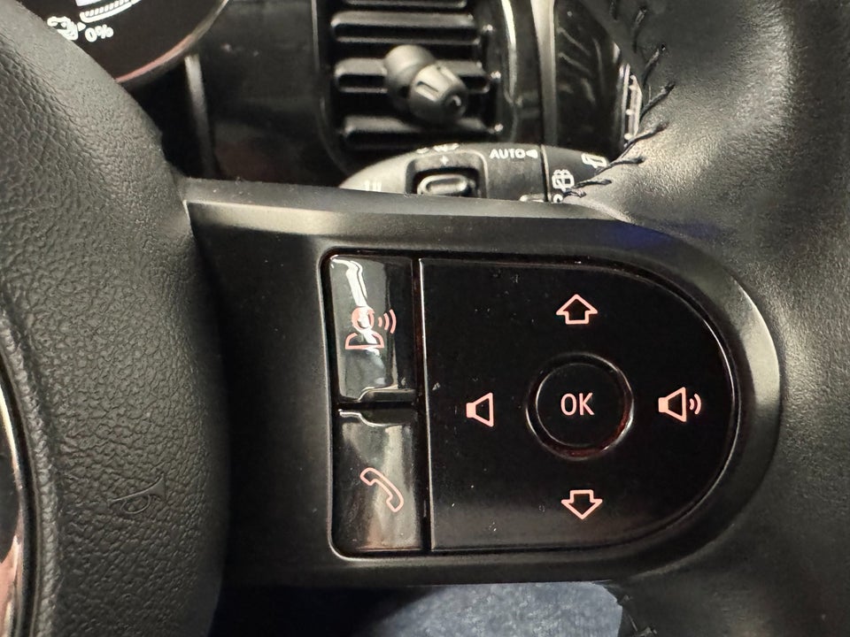 MINI Cooper SE Camden Edition 3d