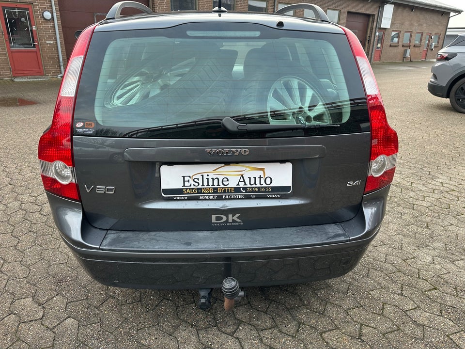 Volvo V50 2,4i Summum aut. 5d