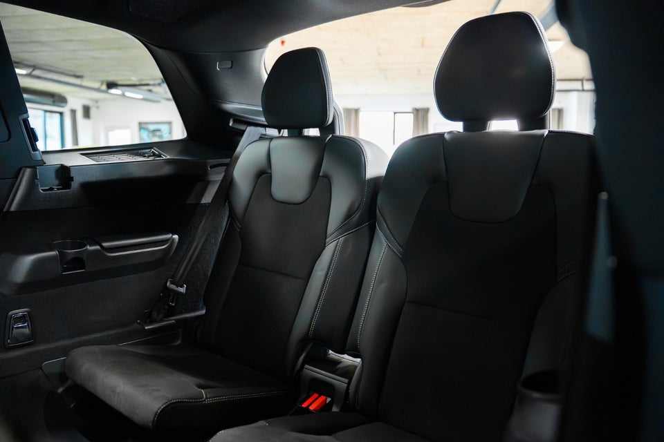Volvo XC90 2,0 T8 ReCharge R-Design aut. AWD 7prs 5d