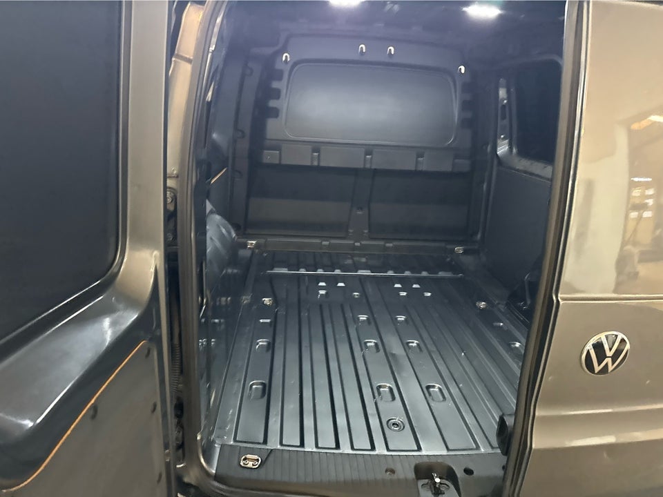 VW Caddy 2,0 TDi 122 DSG Cargo