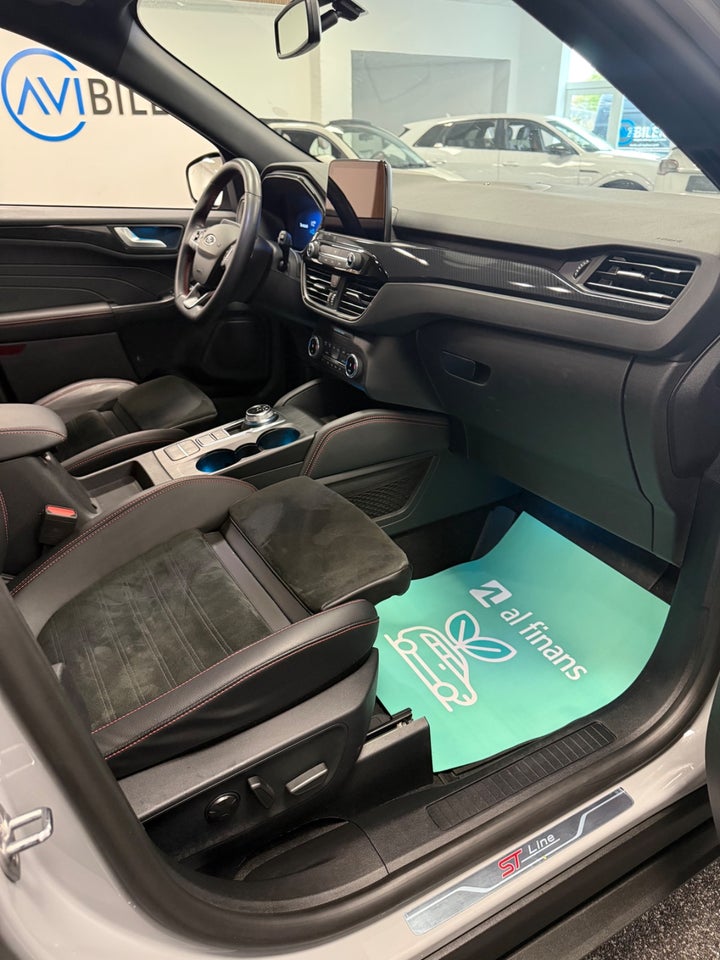 Ford Kuga 2,5 PHEV Graphite Tech CVT 5d
