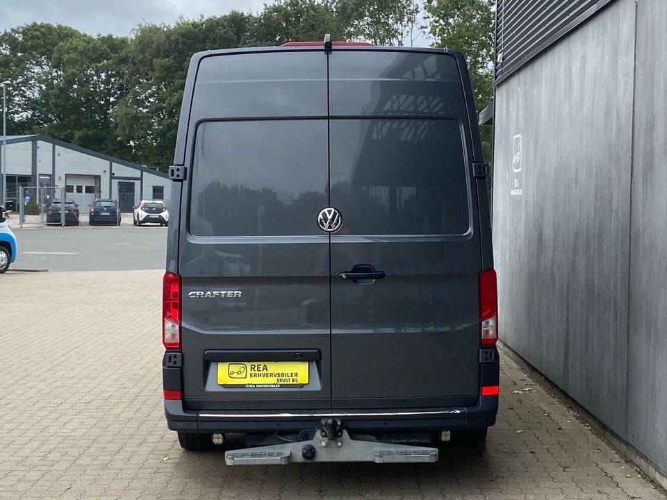 VW Crafter 35 2,0 TDi 177 Kassevogn L3H3 aut.