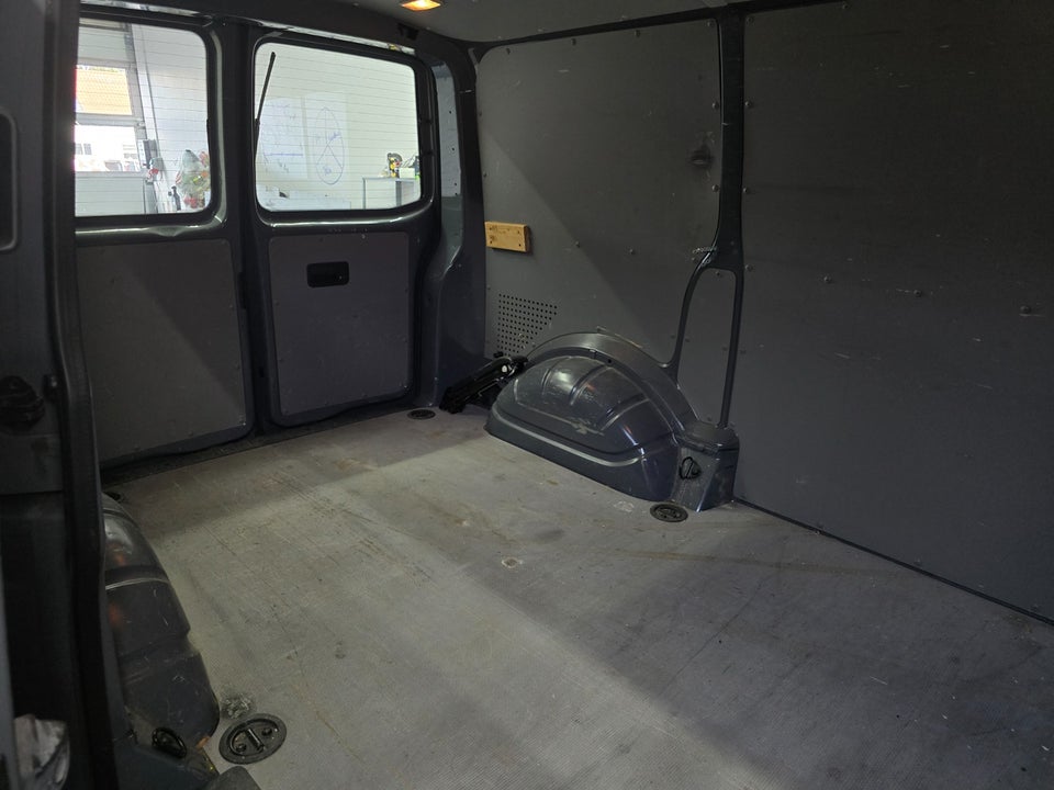 VW Transporter 2,0 TDi 140 Kassevogn DSG kort