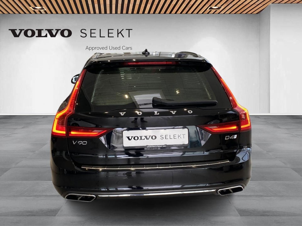 Volvo V90 2,0 D4 190 Momentum aut. 5d