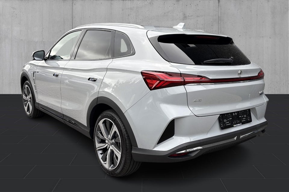 MG Marvel R Performance 5d