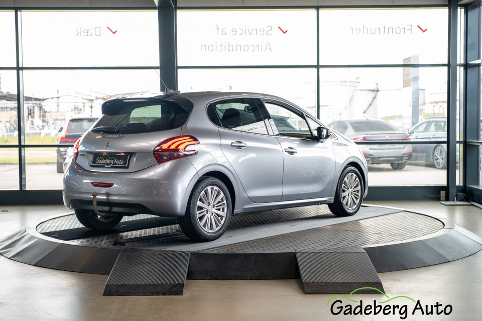 Peugeot 208 1,2 PureTech 82 Exclusive+ 5d