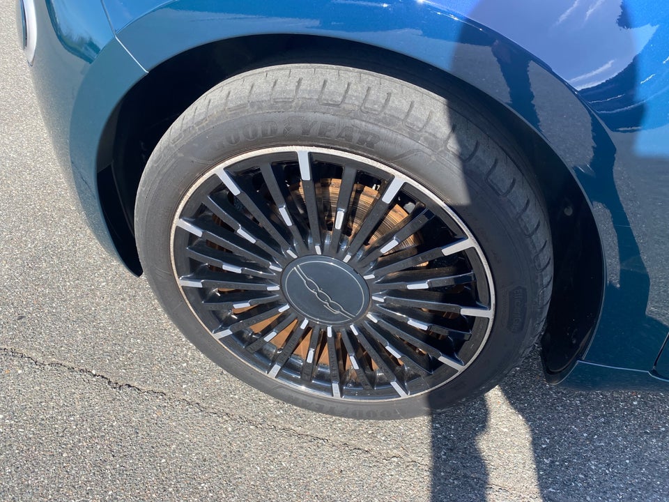 Fiat 500e 42 Icon Cabrio 2d