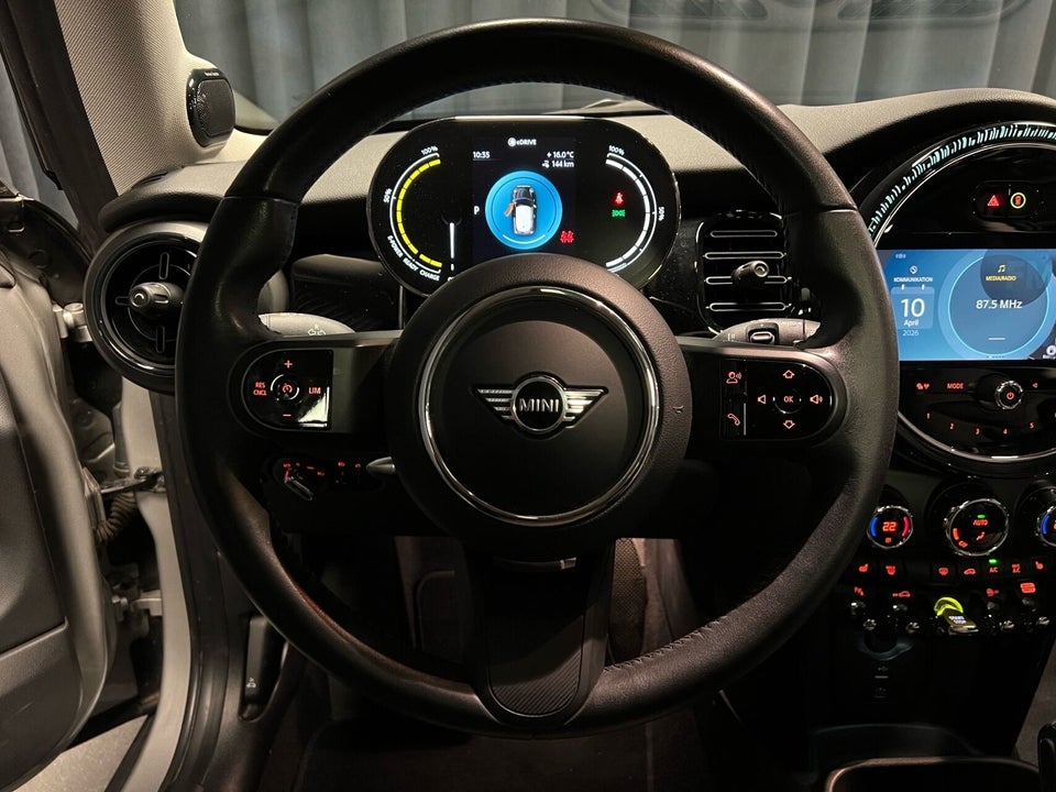 MINI Cooper SE Edition Premium Plus 3d