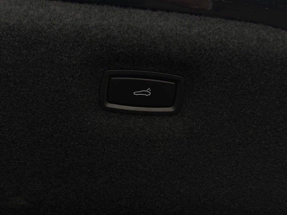 Porsche Taycan Performance+ 4d