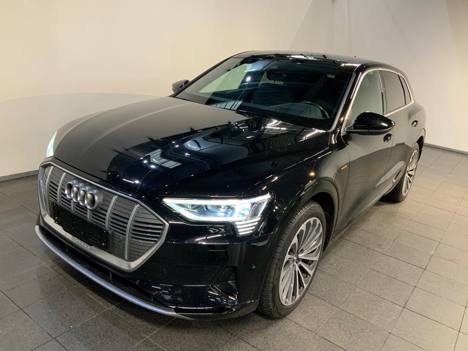 Audi e-tron 55 quattro 5d