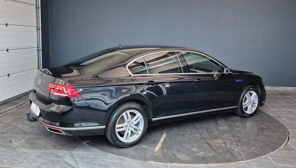 VW Passat 1,4 GTE High DSG 4d