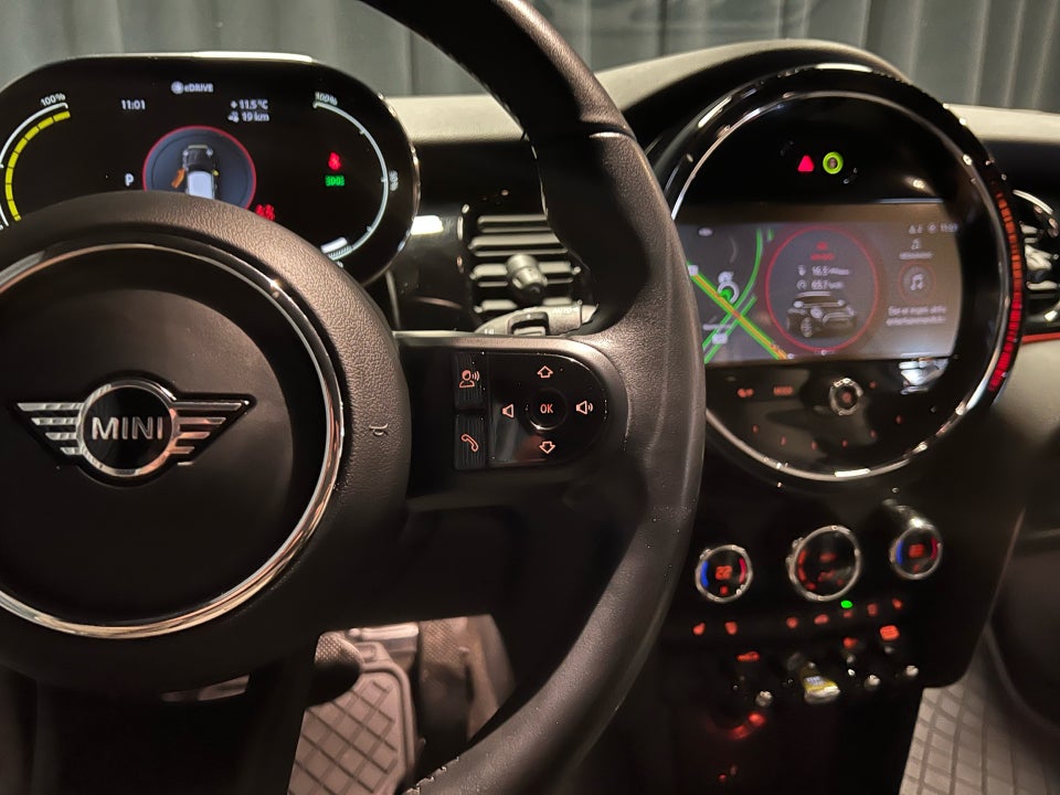 MINI Cooper SE Classic Trim 3d