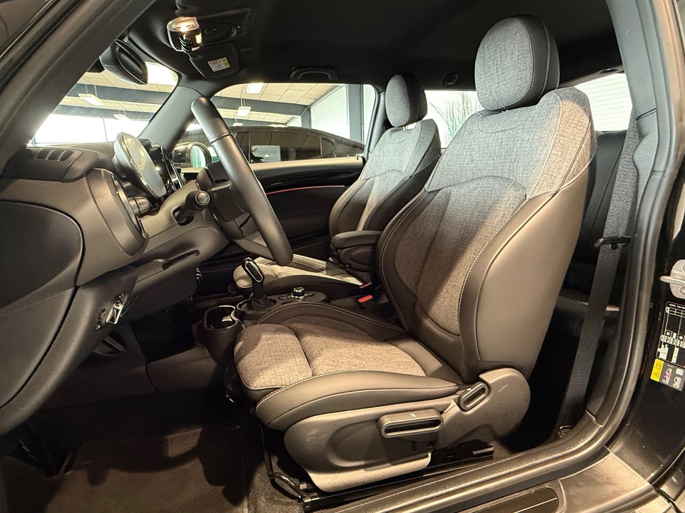 MINI Cooper SE Camden Edition 33 3d