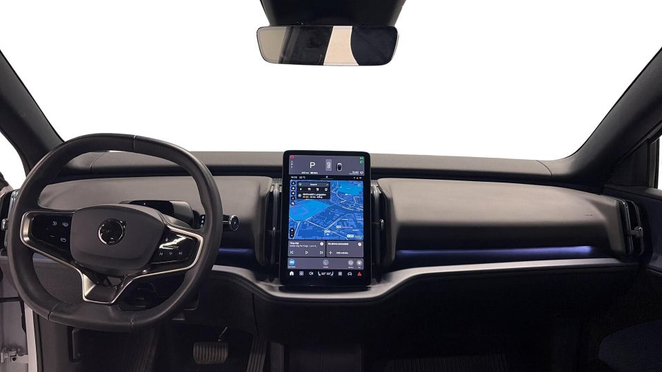 Volvo EX30 Extended Range Plus 5d