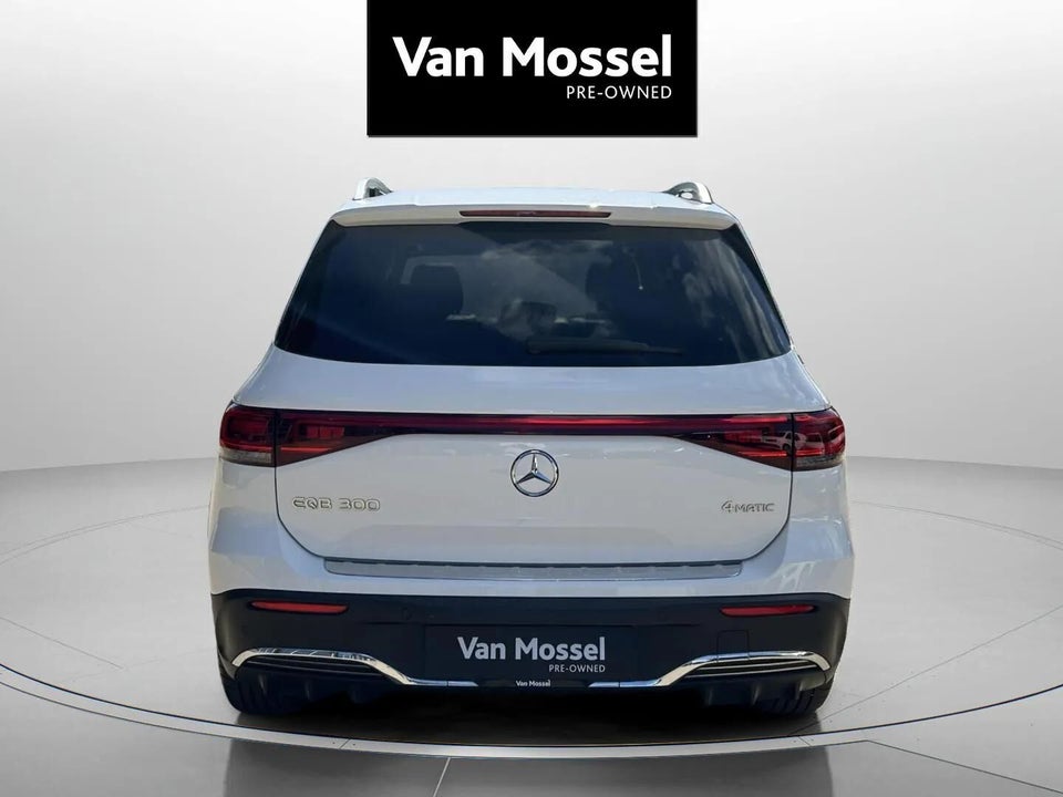 Mercedes EQB300 AMG Line 4Matic 5d