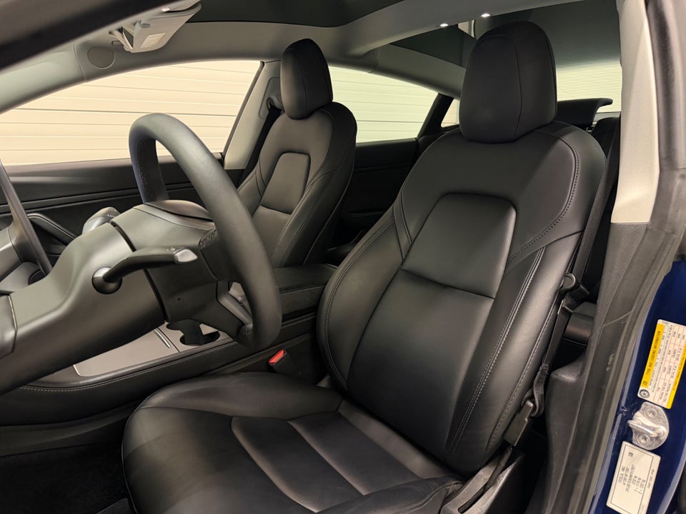 Tesla Model 3 Long Range AWD 4d