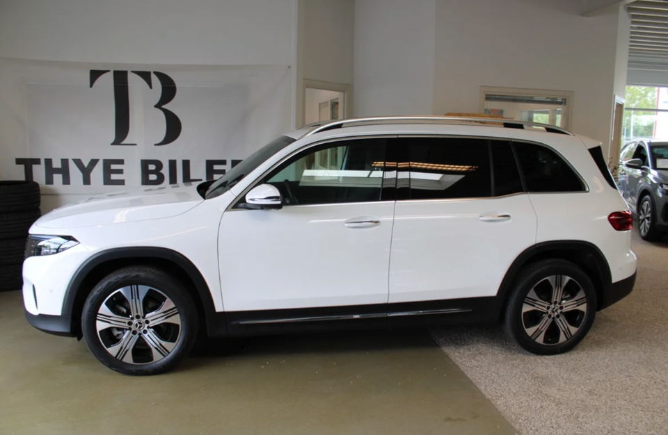 Mercedes EQB300 Progressive Advance Plus 4Matic 7prs 5d