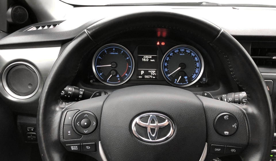 Toyota Auris 1,6 T2+ MDS 5d