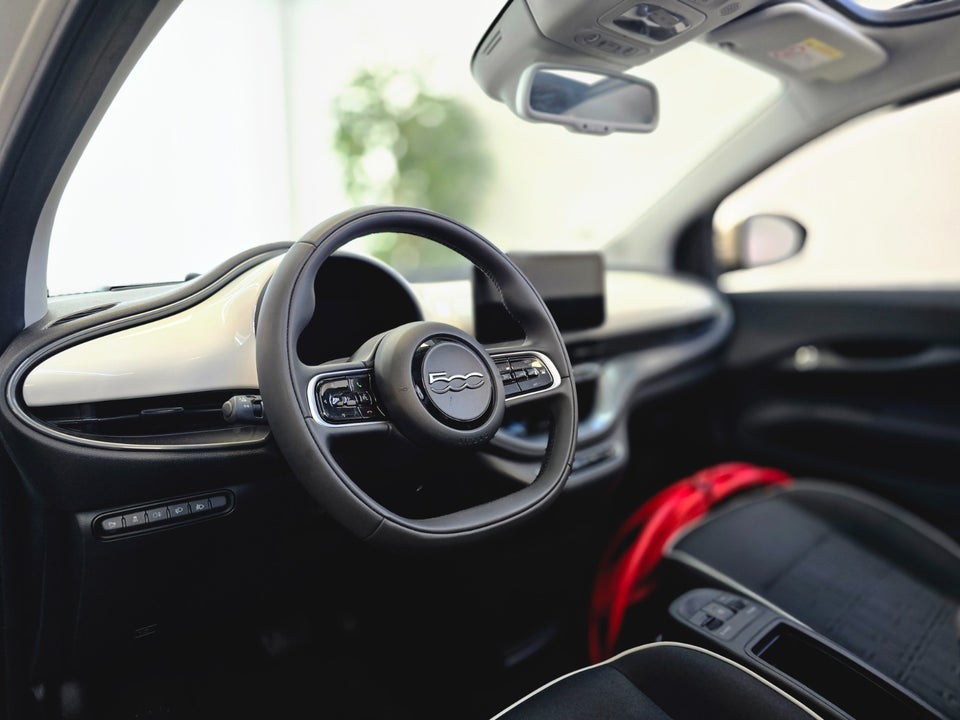 Fiat 500e 42 Icon Cabrio 2d