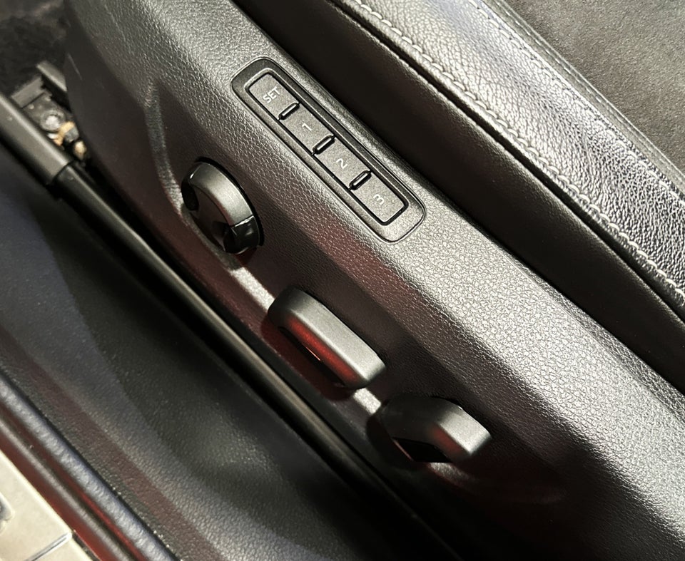 Skoda Superb 1,4 TSi iV Business Executive Combi DSG 5d