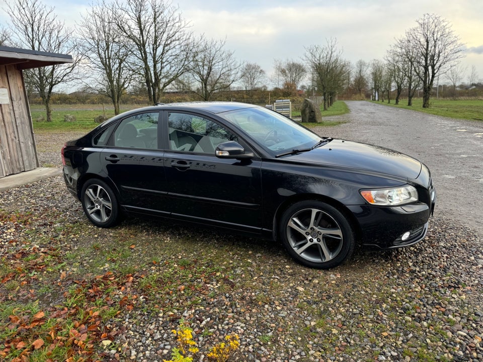 Volvo S40 1,6 D2 115 Momentum 5d