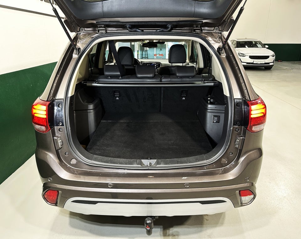 Mitsubishi Outlander 2,4 PHEV Intense CVT 4WD 5d