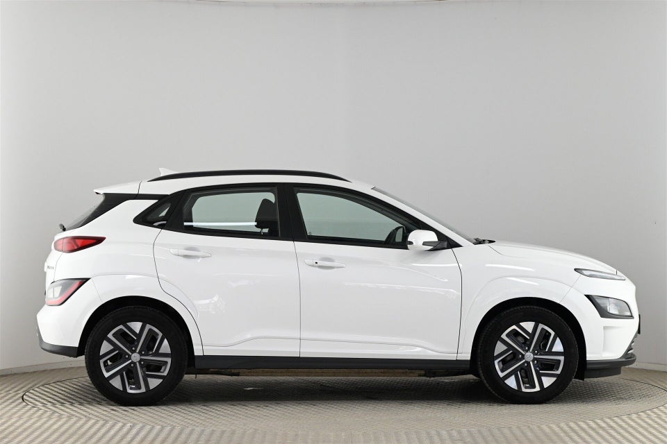 Hyundai Kona 39 EV Essential 5d