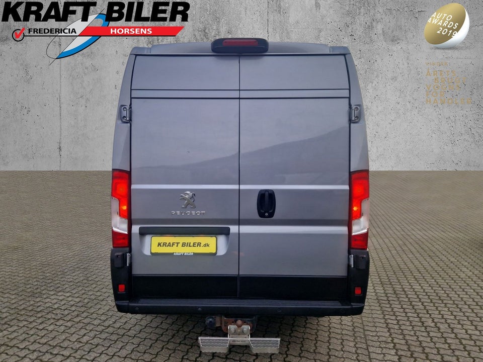 Peugeot Boxer 335 2,2 BlueHDi 165 L4H2 Ultimate