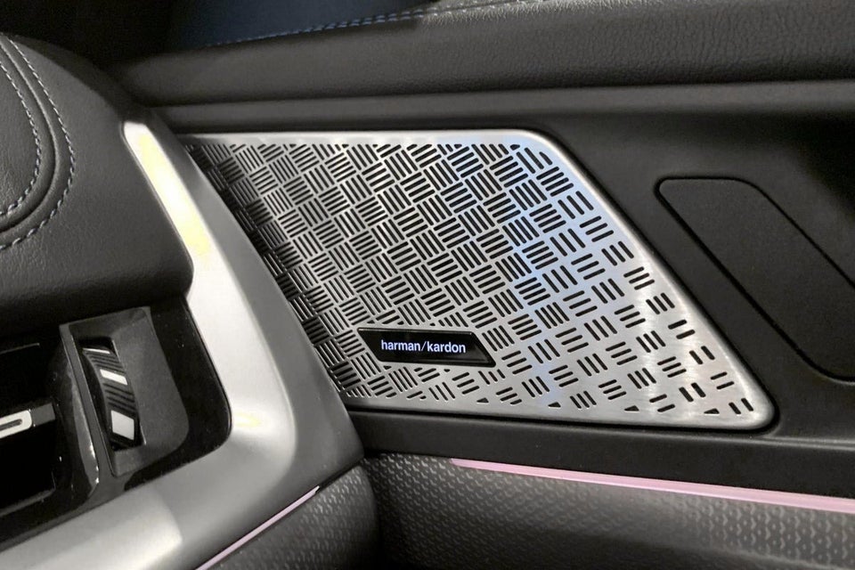 BMW iX1 eDrive20 M-Sport Pro 5d