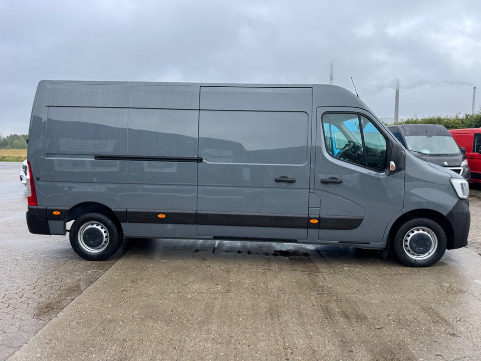 Renault Master IV T35 2,3 dCi 150 L3H2 Kassevogn