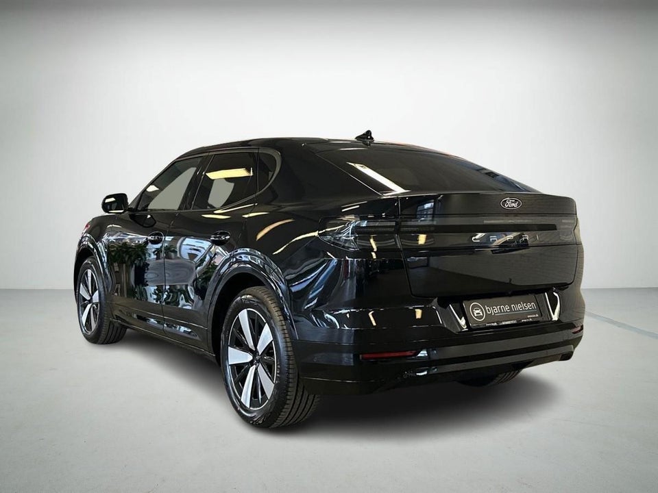 Ford Capri 82 Select Extended Range 5d