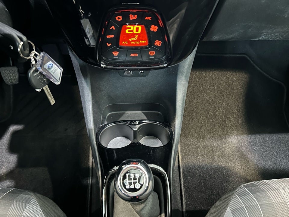 Peugeot 108 1,0 e-VTi 72 Prestige Pack 5d