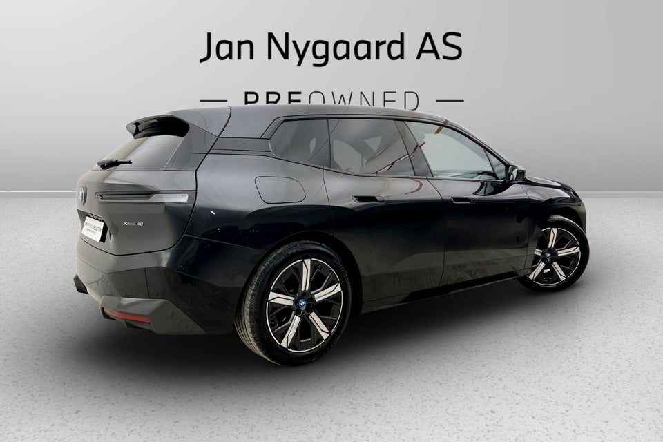 BMW iX xDrive40 Supercharged 5d