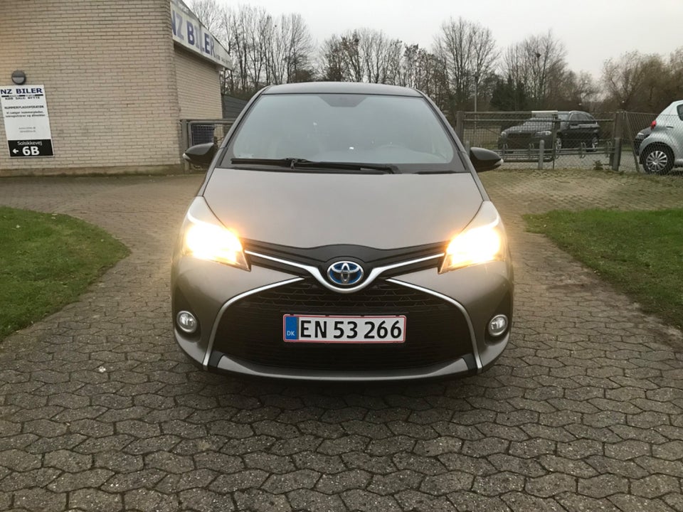 Toyota Yaris 1,5 Hybrid H2 Premium Luksus e-CVT 5d