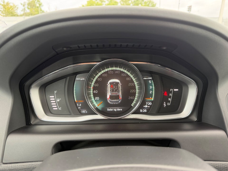 Volvo XC60 2,4 D4 190 Summum aut. AWD 5d