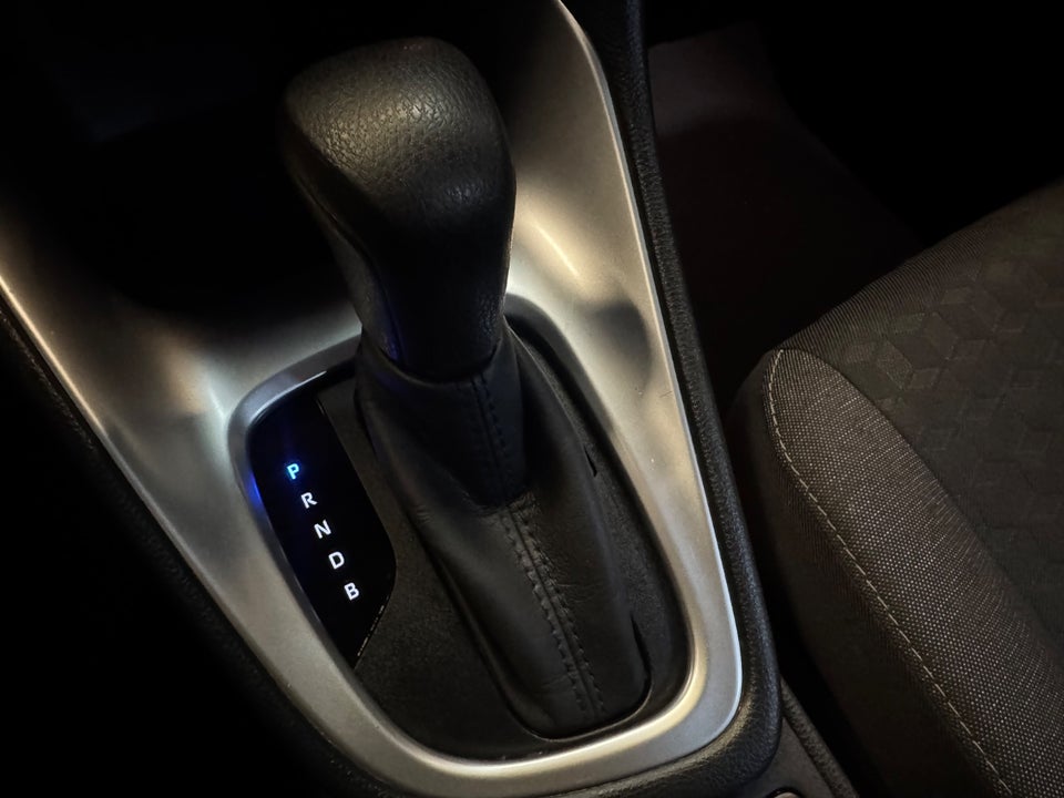 Toyota Yaris 1,5 Hybrid H1 e-CVT 5d