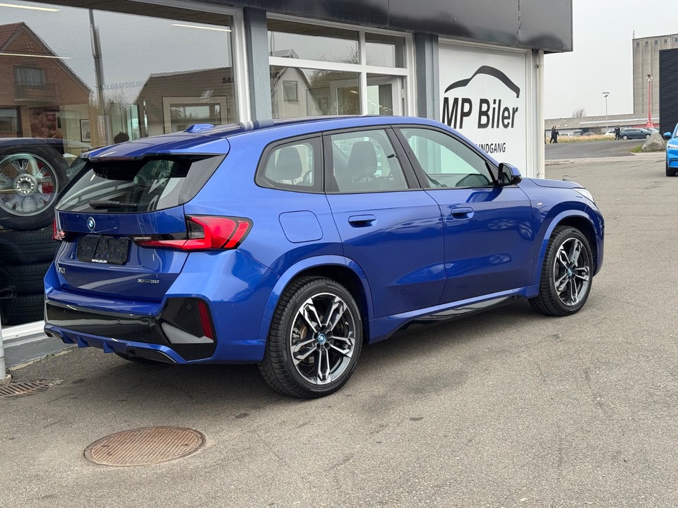 BMW iX1 xDrive30 M-Sport 5d