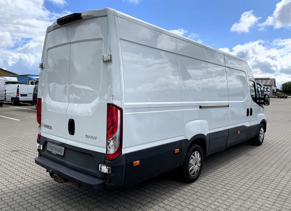 Iveco Daily 2,3 35S16 16m³ Van