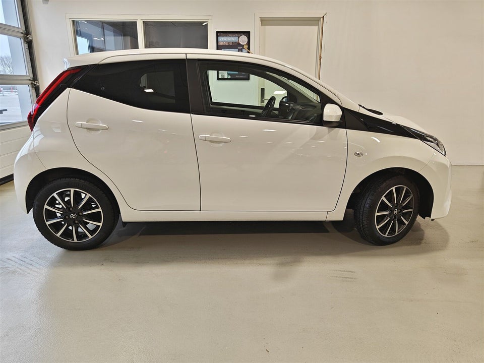 Toyota Aygo 1,0 VVT-i x-pression 5d